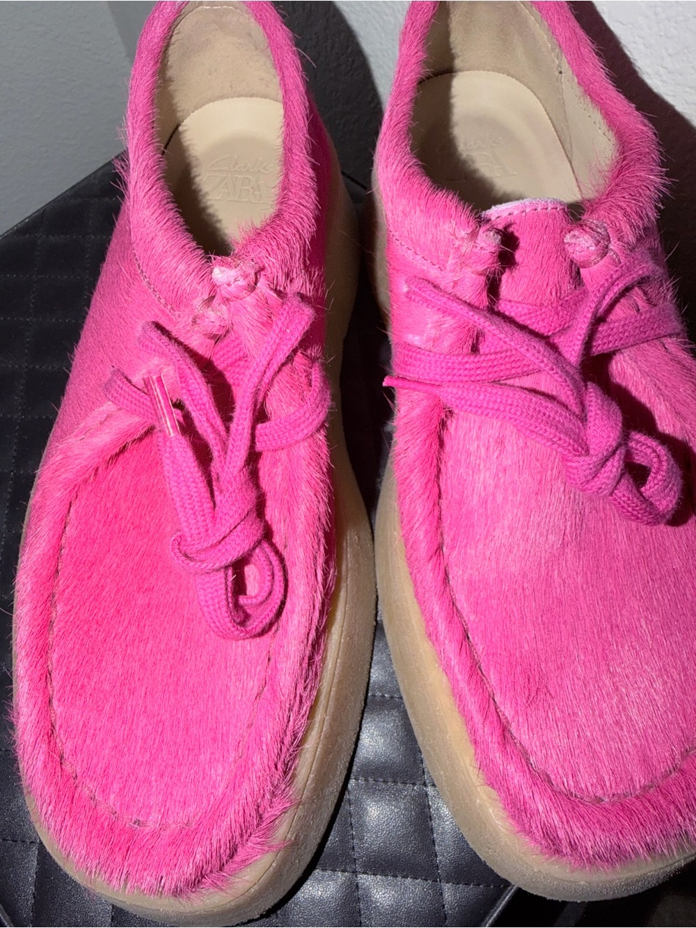 Zara & Clarks Women's Hot Pink Faux Fur Moccasin Lace-Up Shoes